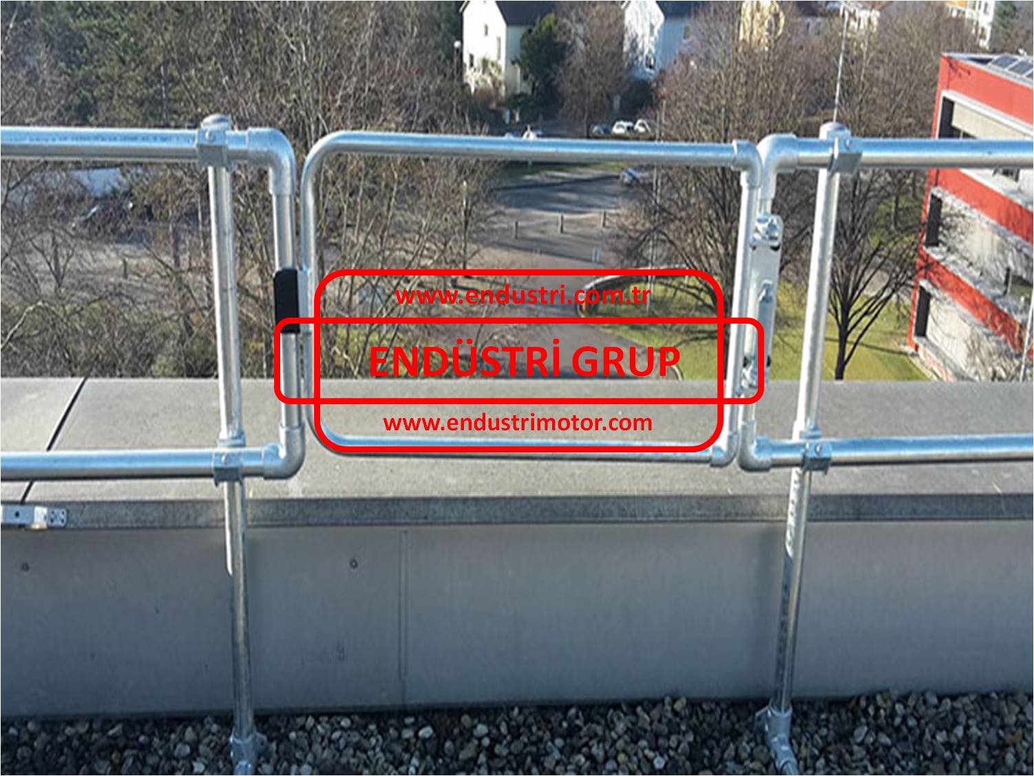 endustriyel-depo-sanayi-yayli-otomatik-kilitli-guvenlik-personel-emniyet-iskele-merdiven-salincak-kapisi-fiyati-modelleri-cesitleri